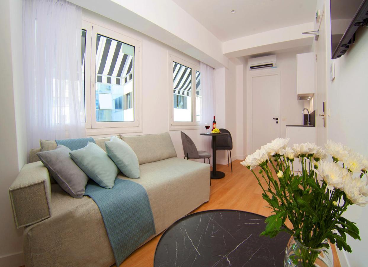 Phaedrus Living Executive Kriel Suites 101 Athens Luaran gambar